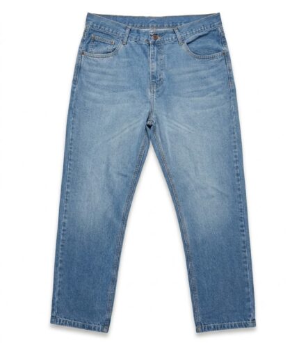 Light blue boyfriend ION jeans featuring a relaxed fit, classic five-pocket design, and premium ION fabric for everyday comfort.